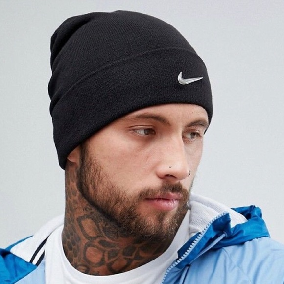 NIKE UNISEX BLACK SILVER SWOOSH KNIT BEANIE